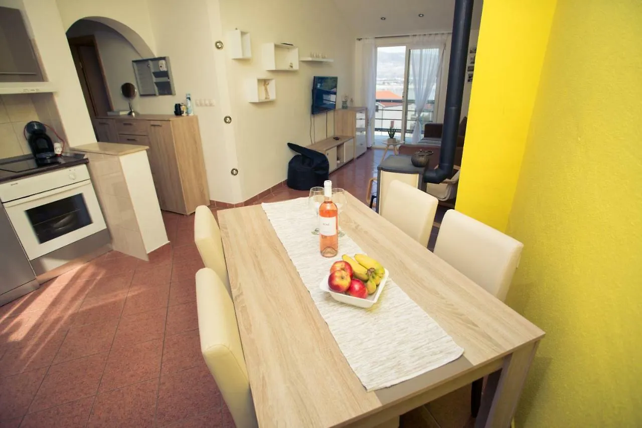 Apartments Marino Трогир