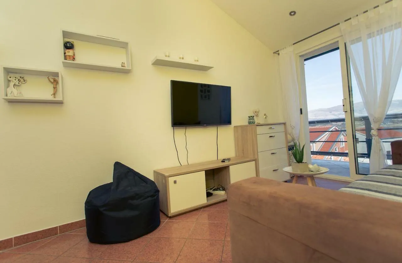 Apartments Marino Трогир