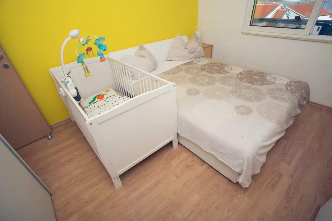 Apartments Marino Трогир